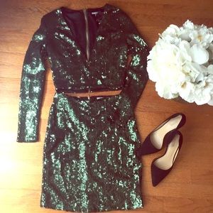 NWT sexy sequin outfit (skirt & long sleeve top)